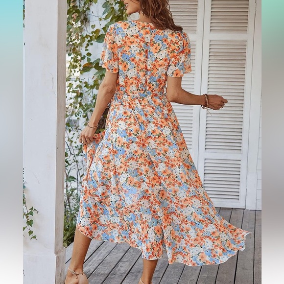 Floral wrap dress - Picture 3 of 5